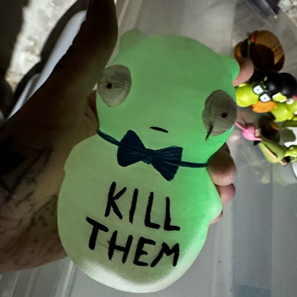 Fun Cartoon Character Playset - Green and Pink - Picture 6 of 10